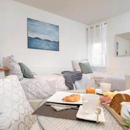 Smart & Cozy - Zf Hvar アパート